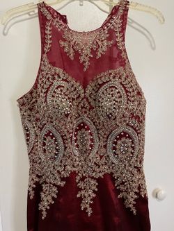 Stunning Burgundy Formal Gown with Gold Beading & Rhinestones – Size L