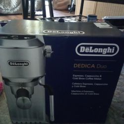 Delonghi Espresso Coffee Maker Brand New In The Box Never Been Open Retails For $499 Before Tax Selling $50 Cuz Item Is Brand New Never Been Used