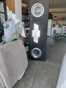 2 Rockford Fosgate Tens And Box