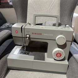 Singer HD4452 Heavy Duty Sewing Machine
