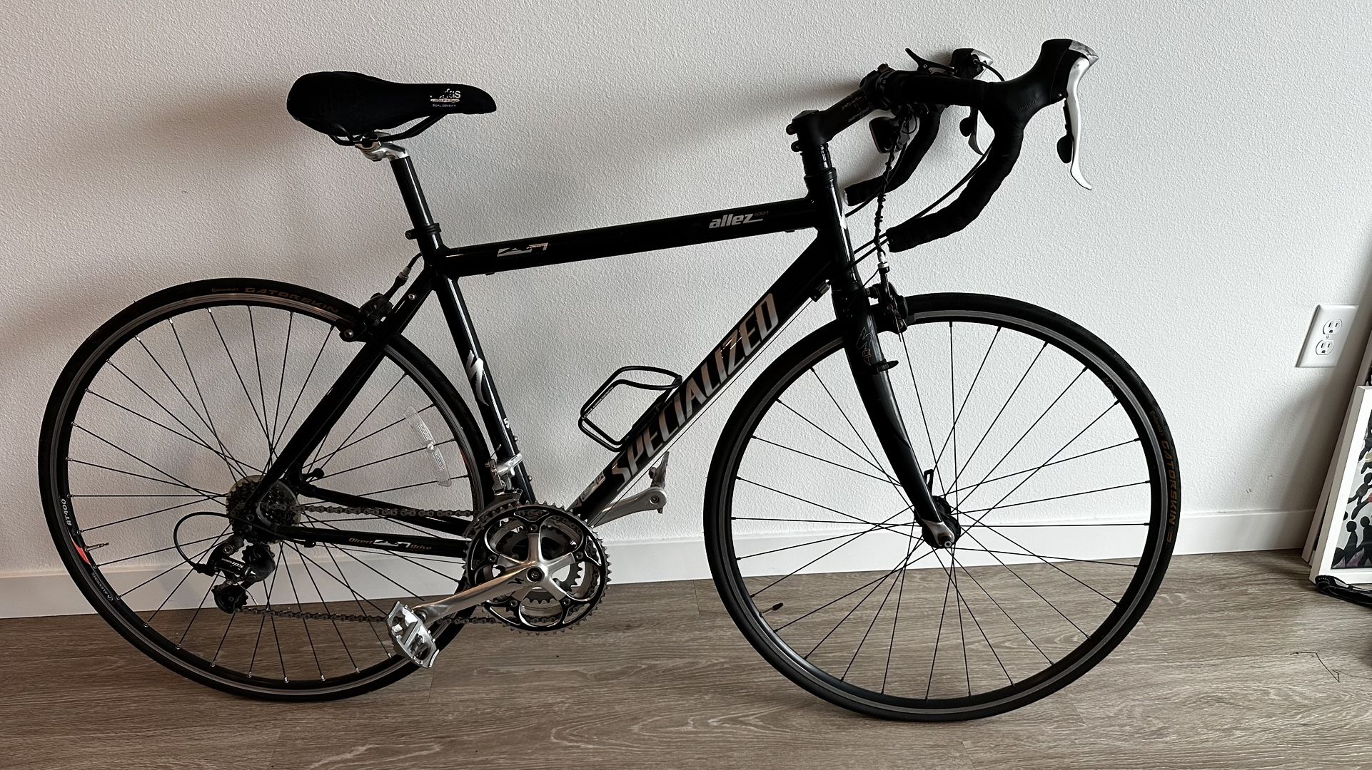 Specialized Allez Sport 54cm Bicycle
