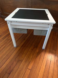Kids Activity Table w/drawers