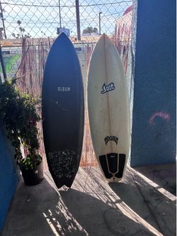 Twinsman model custom-glassed with a lightweight carbon fiber vacuum-bagged layup by Dark Arts.Model: Twinsman (custom shape made for John)Dimensions: