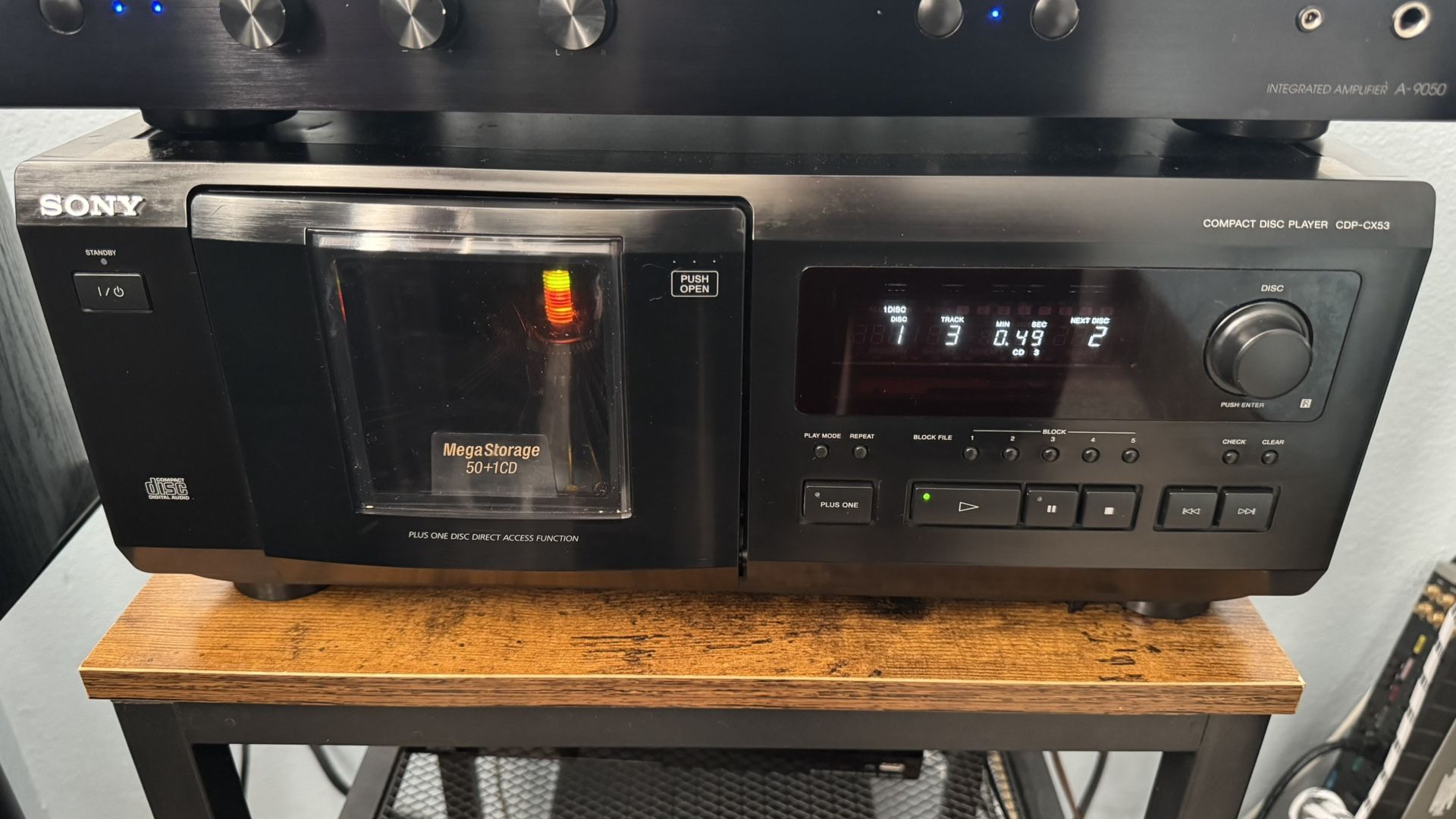 SONY CDP-CX53 CD Changer in Good Condition (No Remote)