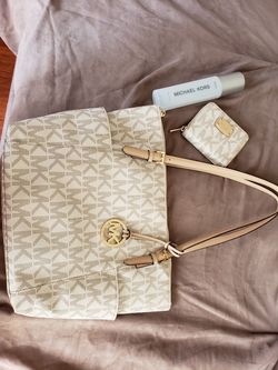 Michael Kors tote bag with wallet Like New