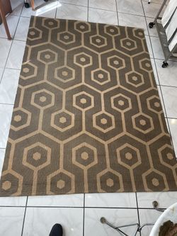 Sisal like geometric design rug