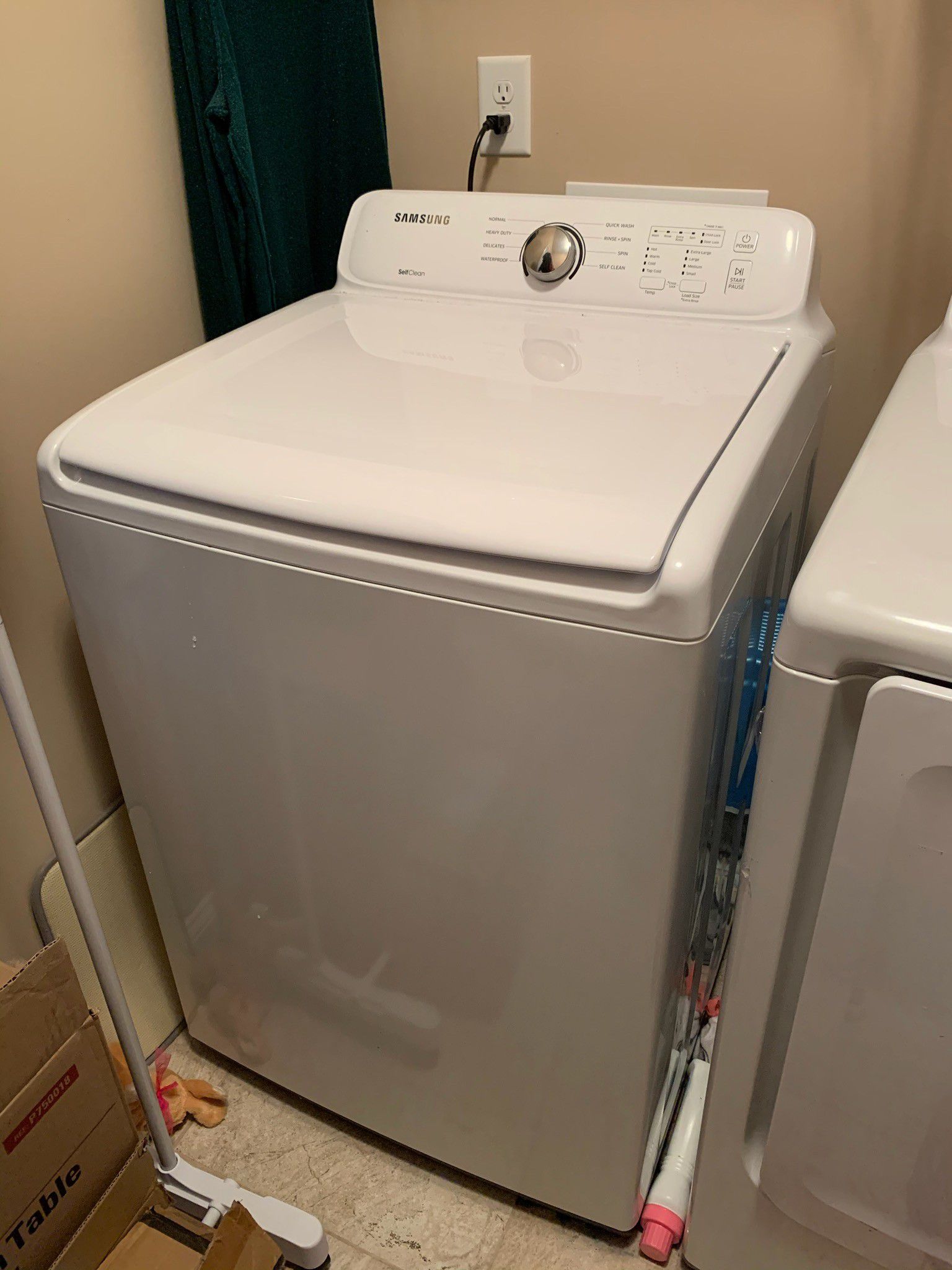 Samsung washer/dryer set 1 year old. Perfect working condition