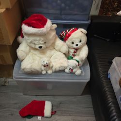 CHRISTMAS STUFFED BEAR FAMILY 