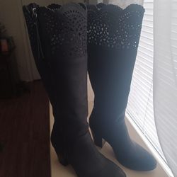 Beautiful Black Lace Lady Boots 