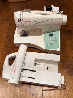 Singer Futura Sewing Machine (CE-250)