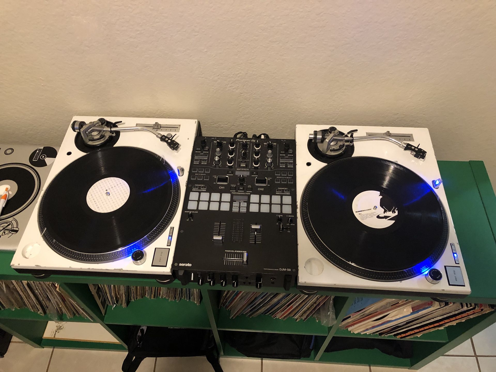 Technics SL 1200 MK5 -turntables Pair