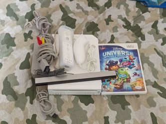 Nintendo Wii + Game Bundle