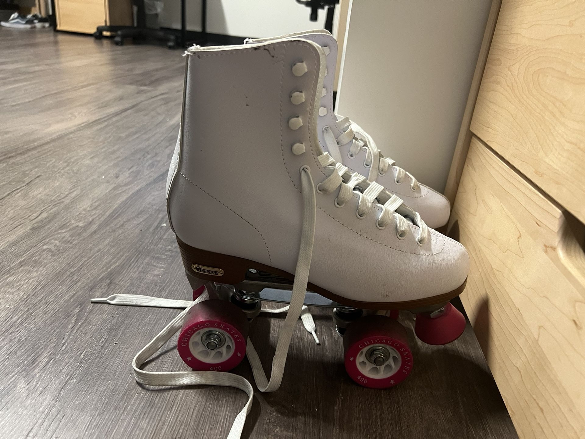 Roller Skates Size 9 Womens