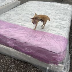 King size mattress sets for 399 still in the plastic brand new