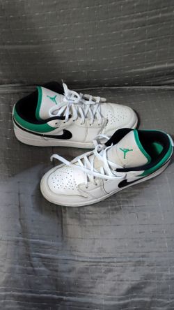 Air Jordan 1 Low Lucky Green White Black Size 7  - used