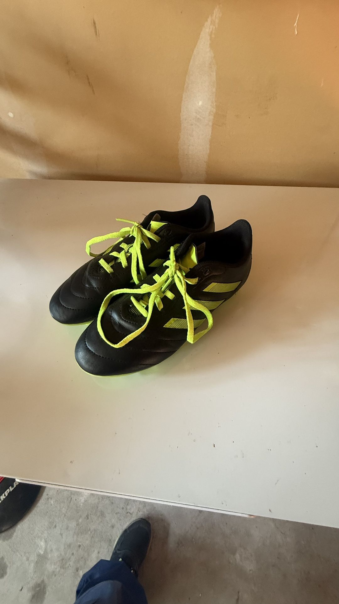 Adidas Goletto Size Kids 4