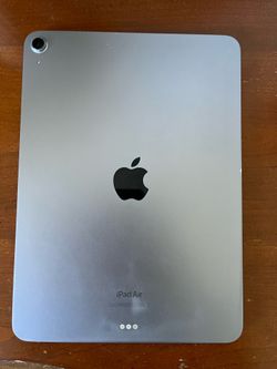 iPad Air 5th Gen 64g like new
