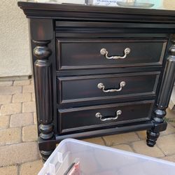 House Hold Furniture 