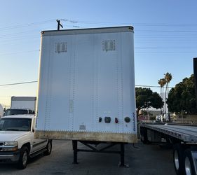 06 Hyundai Trailer Dry Van