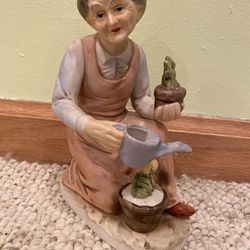 Vintage Ardco Japan Fine Quality Dallas Porcelain Figurine Of Old Lady Gardening