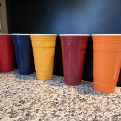 set of plastic solo cups