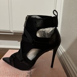 Cape Robin Heels Size 8 