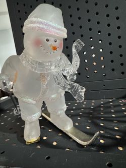 Snowman Figure ☃️