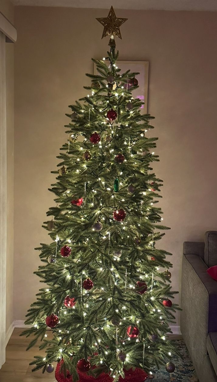 Balsam Hill 7ft Silverado Slim Christmas Tree – Like New, Gorgeous & Realistic 