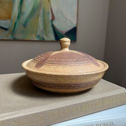 Handcrafted Stoneware Casserole Dish ( firm on price ) 