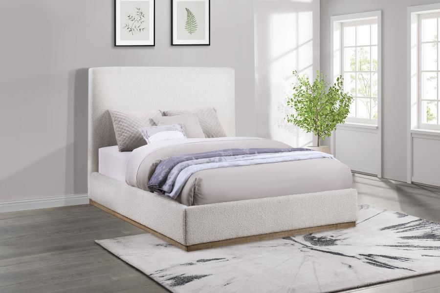 Frame Queen Cream Boucle fabric, Platform bed. new Especial price