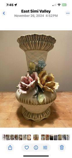 Capodimonte VINTAGE Made In Italy Vase 