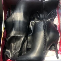 Black Leather Heeled Boots