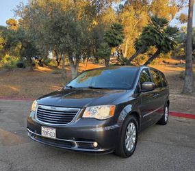 2016 Chrysler Town & Country