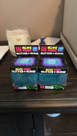 Authentic glitter and glow blue needoh nice cubes