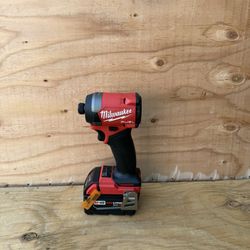 Milwaukee 1/4 Impact With One 5.0 Battery 