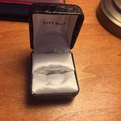 Ring box