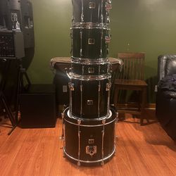 Five piece Yamaha Stage Custom drum set