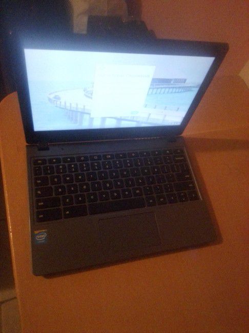 Acer C720 Chromebook For Repair Needs New SSD Or Restored