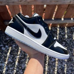 Jordan 1 Low Concord (Size 4Y, 4.5Y, 6Y, 6.5Y, 7Y, 8.5, 9, 9.5, 10)