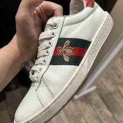 Gucci New Ace Bee Embroidered Sneakers
