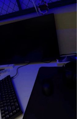 Complete computer – willing to trade for a PS5 or Xbox Series X.