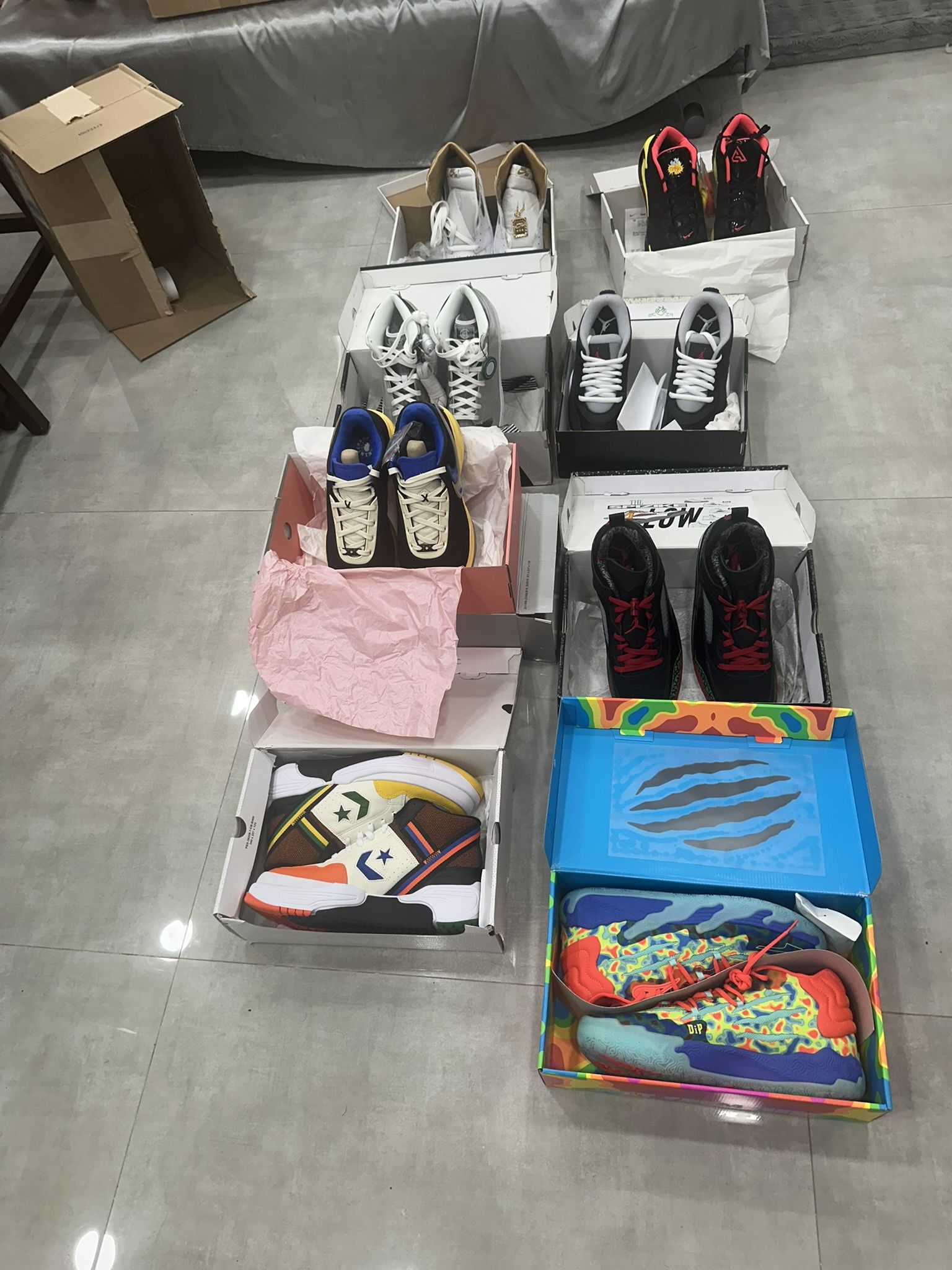 Lot of 8 special additional shoes, Nike puma