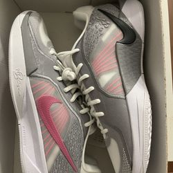 Nike Sabrina 2. Sz 8.5m/10w. Brand New Ds. 