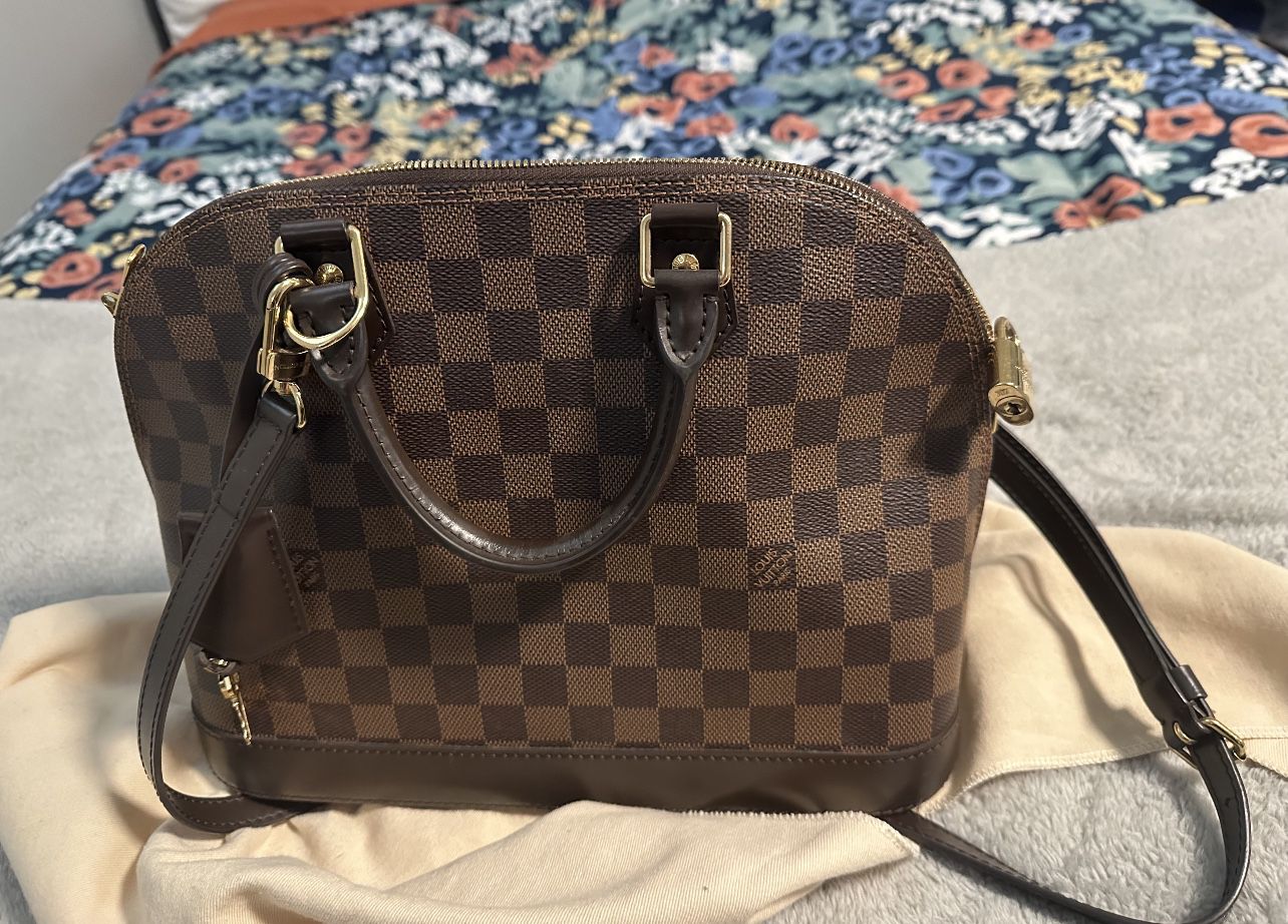 Louis Vuitton Authentic Bag for Sale in New York, NY - OfferUp