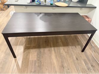 IKEA extendable dining table in great condition.