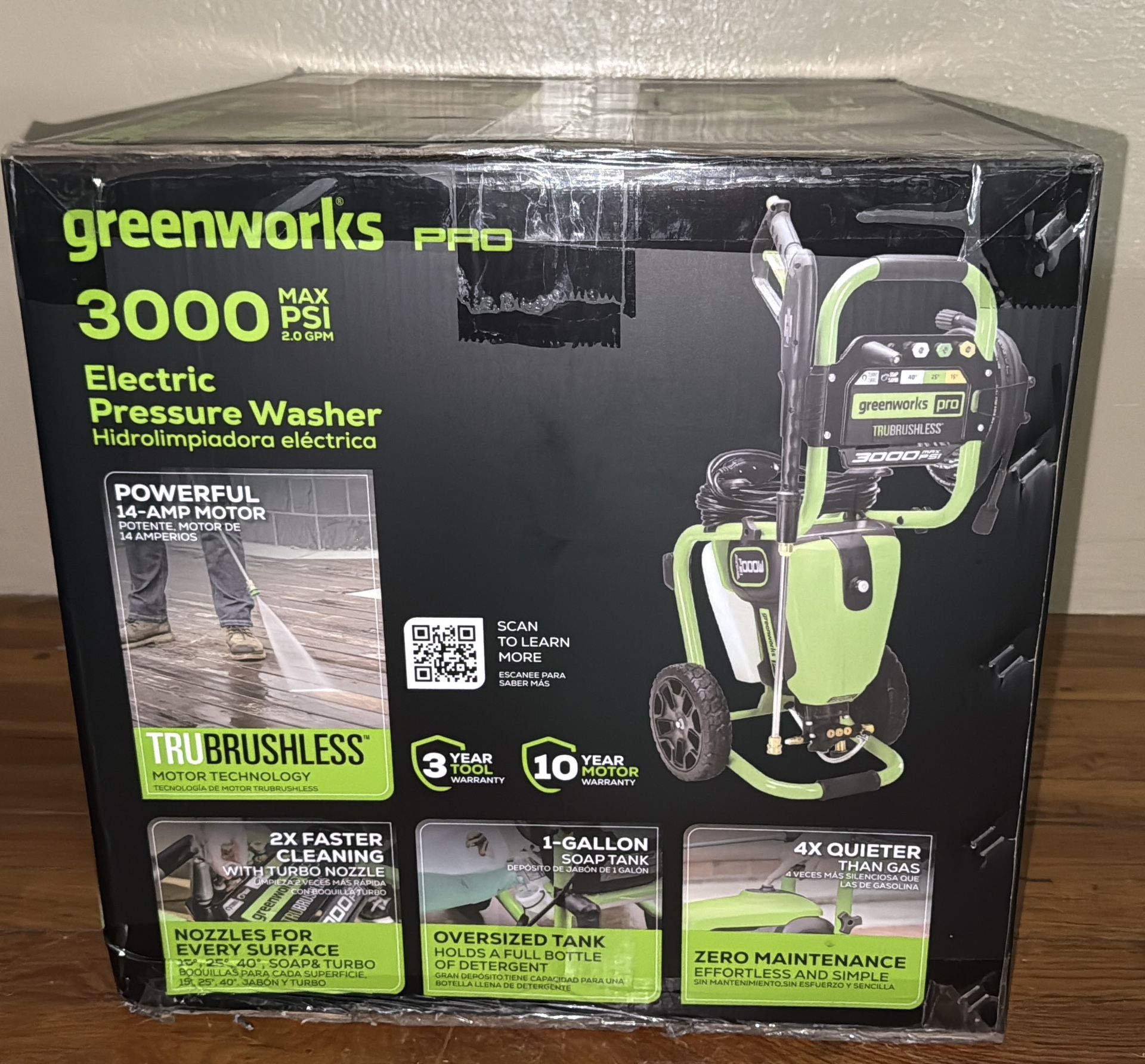 New Greenworks - Pro Electric Pressure Washer up to 3000 PSI at 1.1 GPM - Green