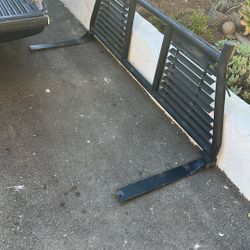 Head Rack For A Truck 