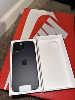 iPhone 15 128GB CARRIER UNLOCKED