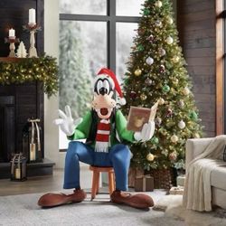 DISNEY 4FT ANIMATED HOLIDAY GOOFY ANIMATRONIC NEW IN BOX