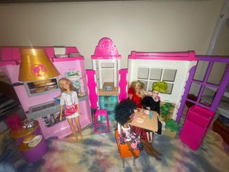 Barbie Lunch with the girls lot